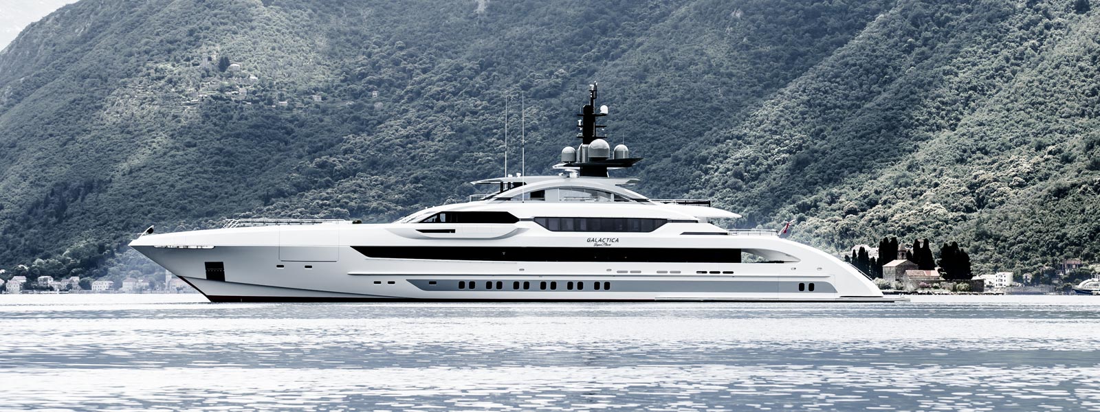 heesen yachts builders b.v