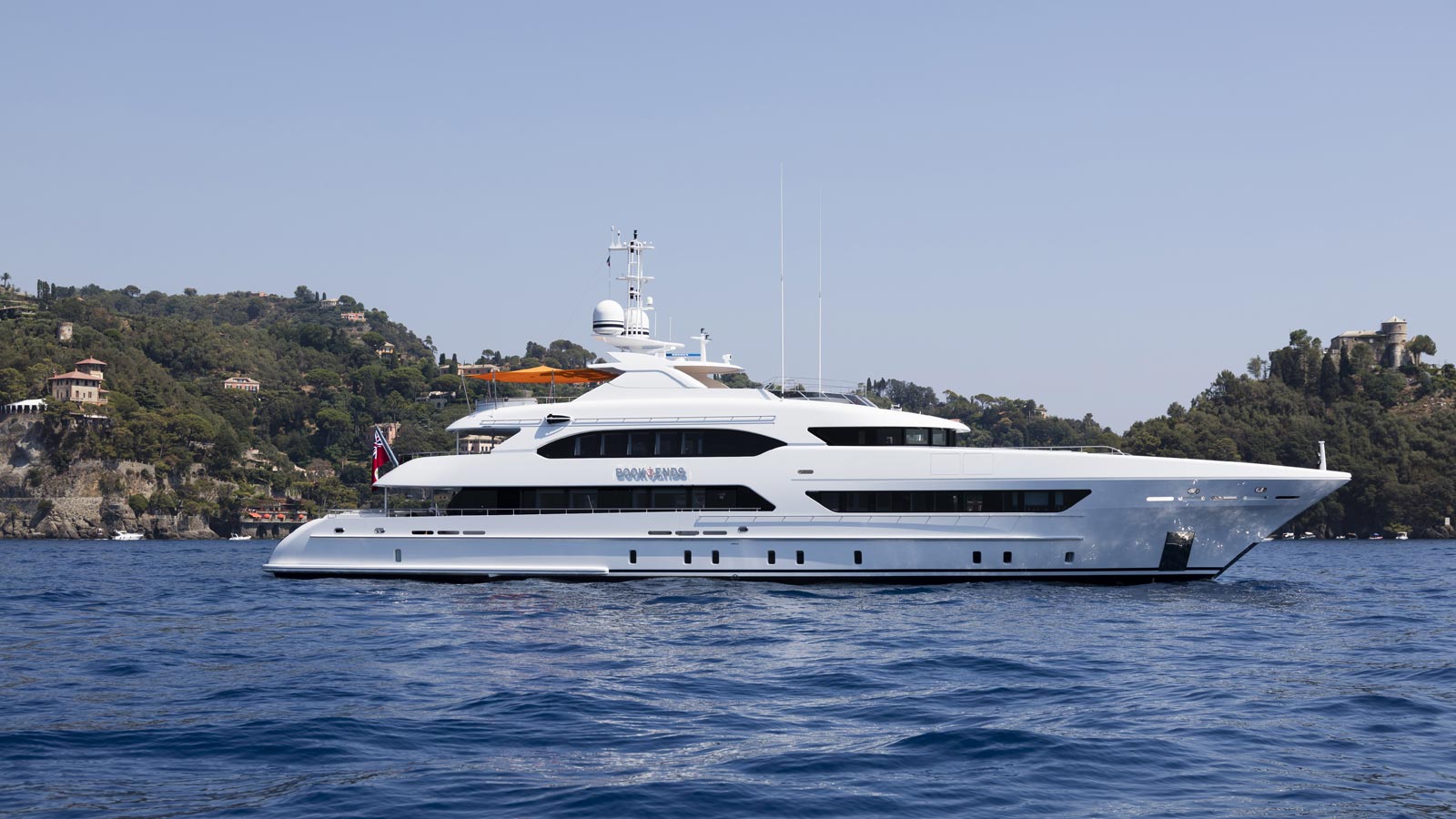 motor yacht yalla 47m