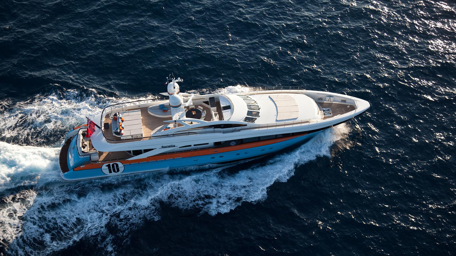aurelia motor yacht