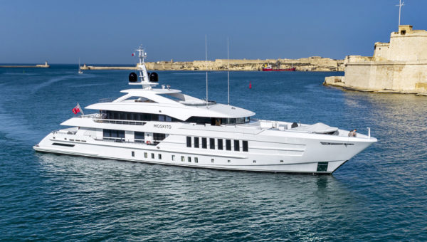 motor yacht azamanta