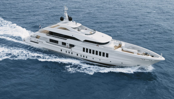 amare 2 yacht