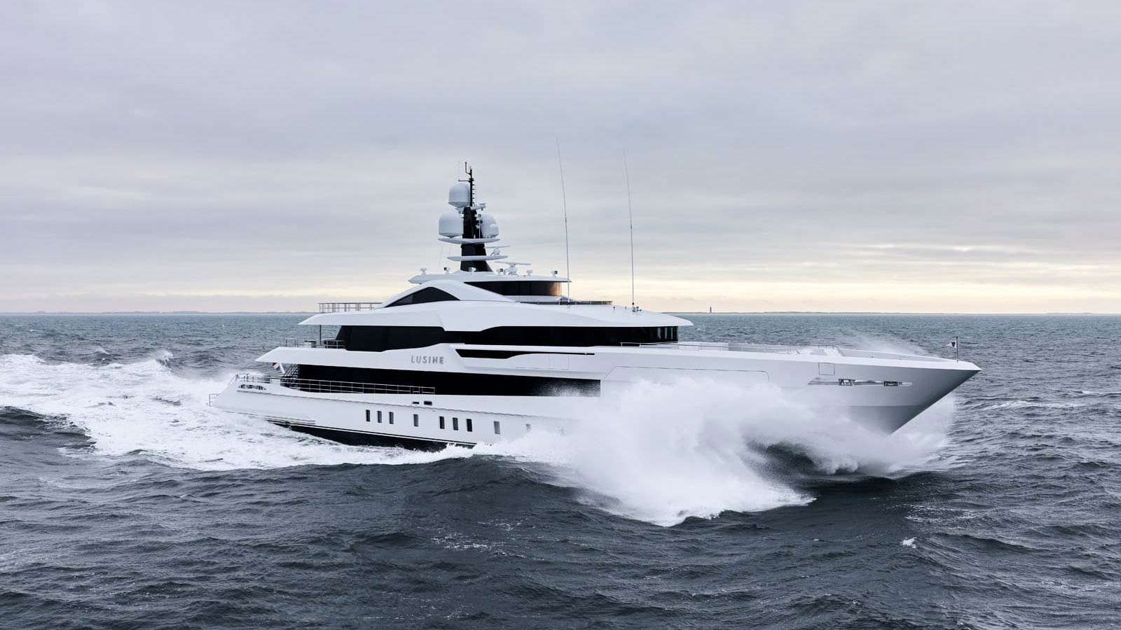 lusine heesen yacht